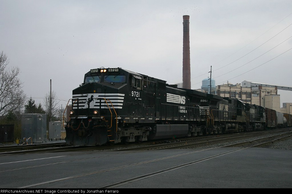 NS Mixed Freight